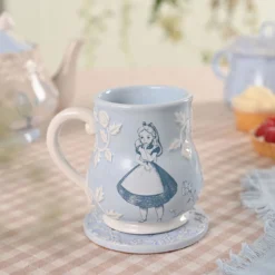Alice im Wunderland - Relief Tasse