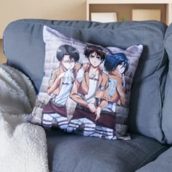 Attack on Titan - Group Kissen