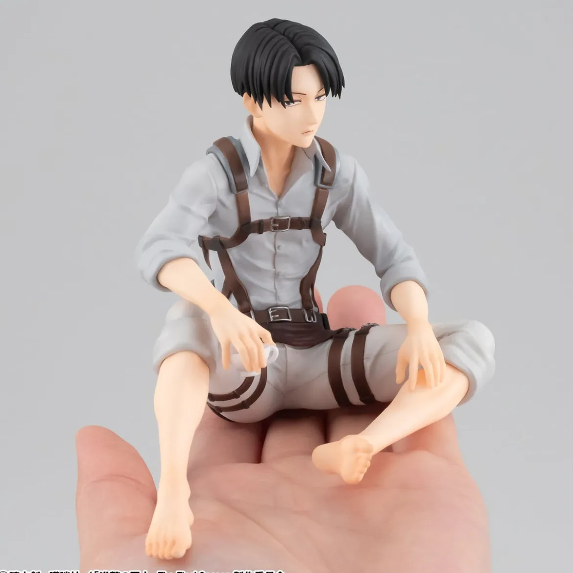 Attack on Titan - Squad Captain Levi Figur Palm Size