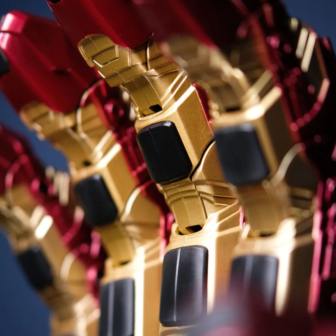 Avengers Endgame - Iron Man Gauntlet mit Licht und Sound