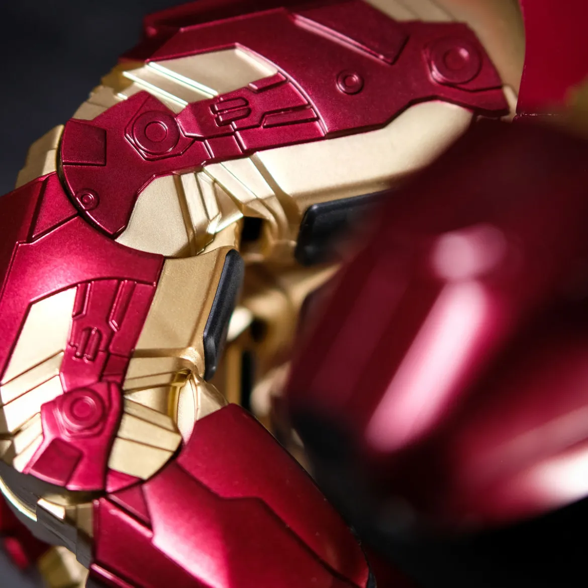 Avengers Endgame - Iron Man Gauntlet mit Licht und Sound