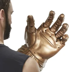 Avengers - Thanos Infinity Gauntlet mit Licht und Sound