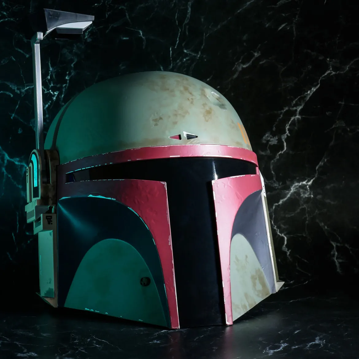Boba Fett Premium Helm Replik Re-Armored mit Lichteffekten - Star Wars