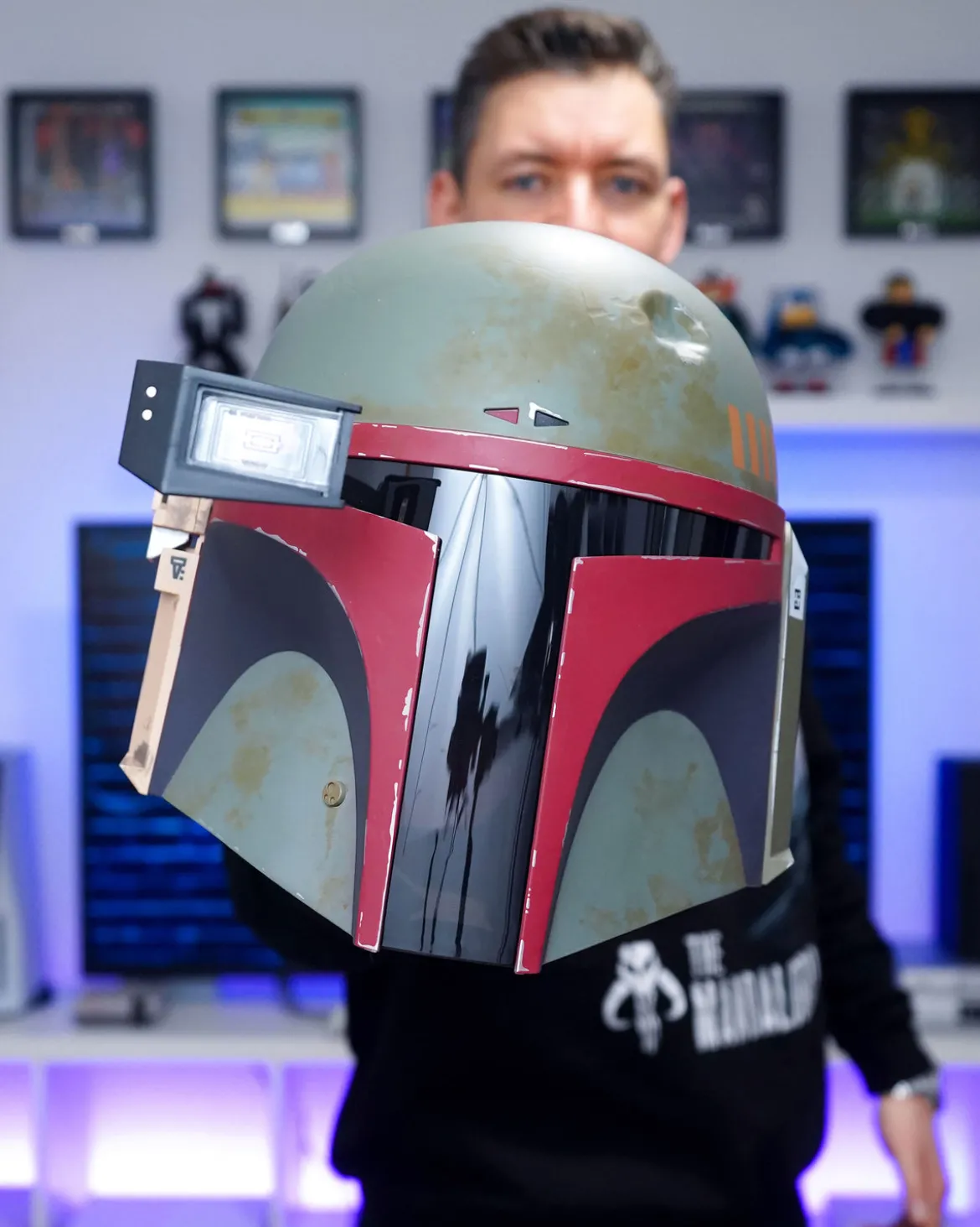 Boba Fett Premium Helm Replik Re-Armored mit Lichteffekten - Star Wars