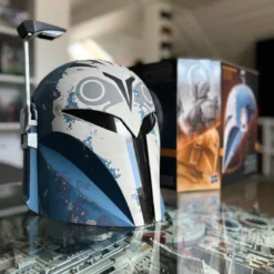 Bo-Katan Premium Helm Replik Re-Armored mit Lichteffekten - Star Wars The Mandalorian
