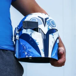 Bo-Katan Premium Helm Replik Re-Armored mit Lichteffekten - Star Wars The Mandalorian