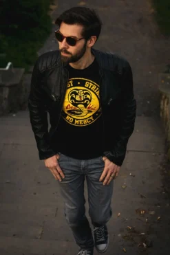 Cobra Kai Logo T-Shirt für Karate Kid Fans schwarz