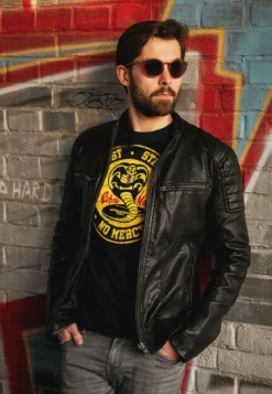 Cobra Kai Logo T-Shirt für Karate Kid Fans schwarz