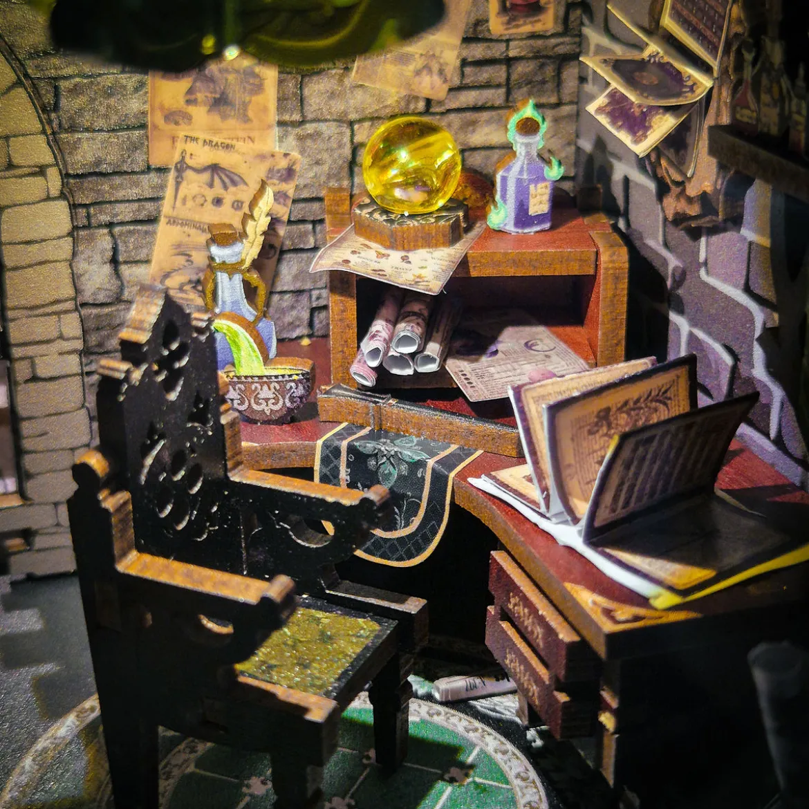 Darkness Common Room Book Nook Modell Bausatz Holz für Harry Potter Fans