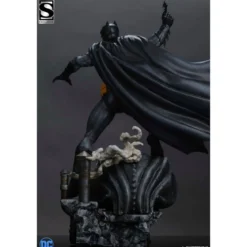DC Comics Maquette 1/4 Batman (Black and Gray Edition) 66 cm