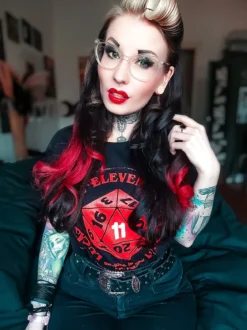Eleven Dice T-Shirt für Stranger Things Fans