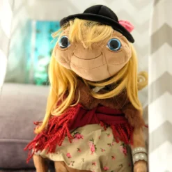 E.T. Plüsch Figur mit Kleid und Hut