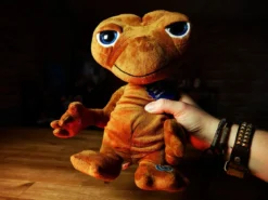 E.T. Plüsch Figur mit Licht und Sound