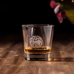 Game of Thrones - Karaffe mit Stopfen und Gläser-Set