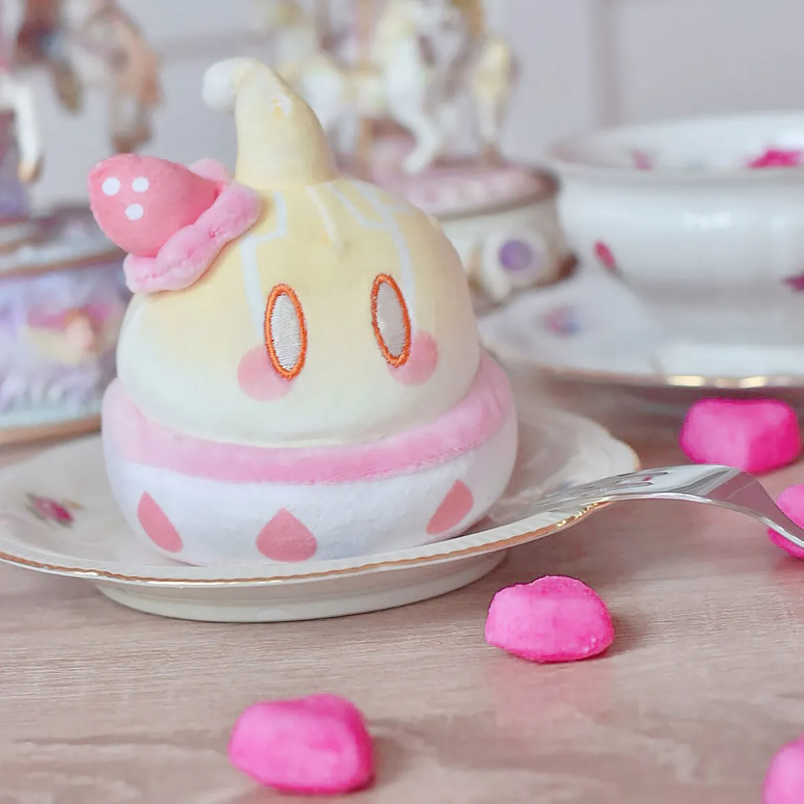 Genshin Impact - Mutant Electro Slime Strawberry Cake Style Plüsch Figur