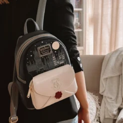 Harry Potter - Hogwarts Brief Glow in the Dark Mini Rucksack
