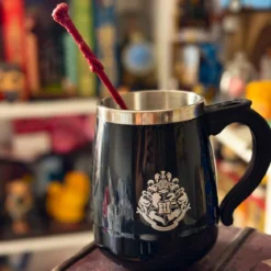 Harry Potter - Hogwarts Tasse mit Rührfunktion und Zauberstab