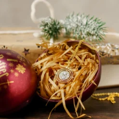 Harry Potter - Hogwarts Weihnachtskugel mit Kette