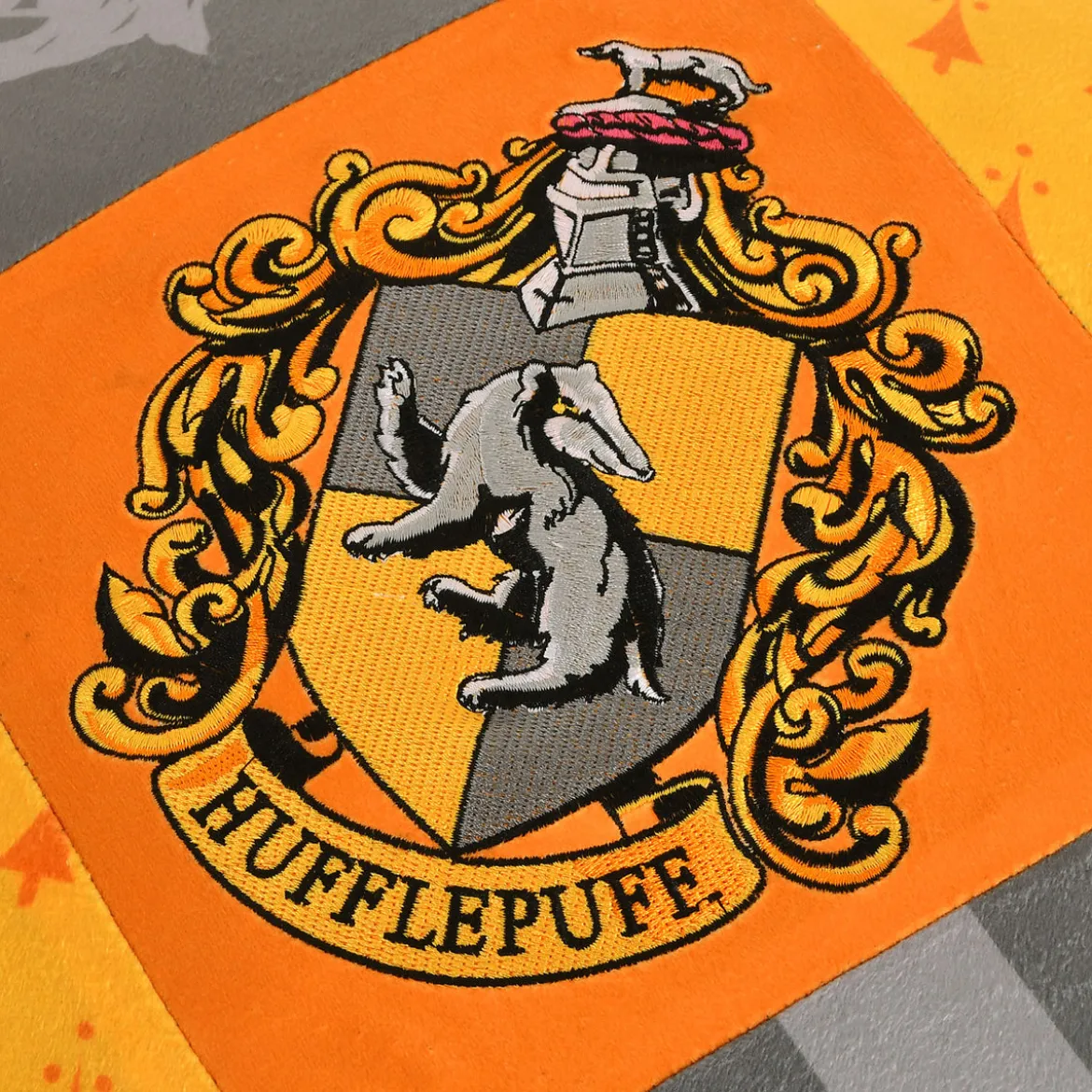 Harry Potter - Hufflepuff Kissen mit Quasten deluxe