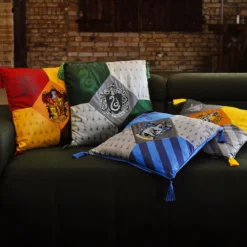 Harry Potter - Hufflepuff Kissen mit Quasten deluxe