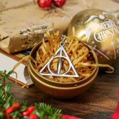 Harry Potter - Weihnachtskugel mit Deathly Hallows Schlüsselanhänger