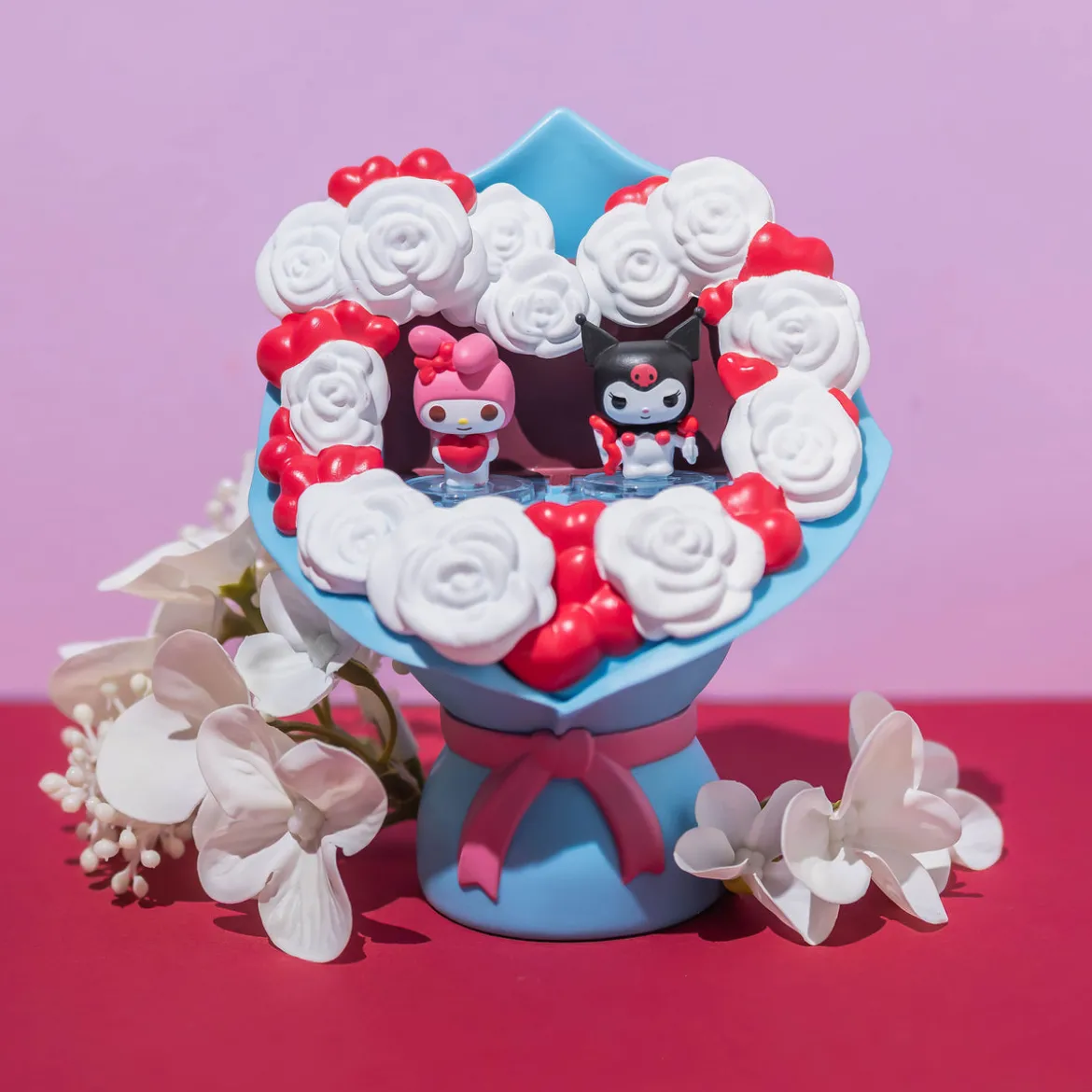 Hello Kitty and Friends Kuromi und Hello Kitty Valentines Funko Bitty Pop Bouquet - Sanrio