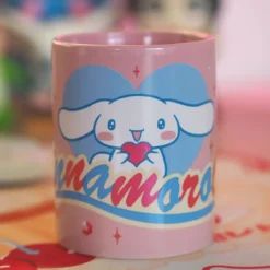 Hello Kitty - Cinnamoroll Tasse mit Plüschüberzug