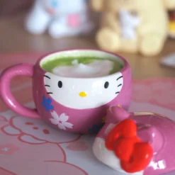 Hello Kitty - Daruma 3D Tasse mit Deckel