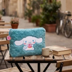Hello Kitty & Friends - Cinnamoroll Plüsch Kosmetiktasche