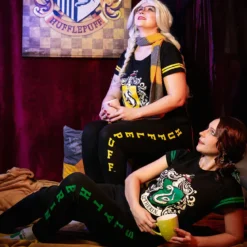 Hufflepuff Wappen Pyjama schwarz - Harry Potter