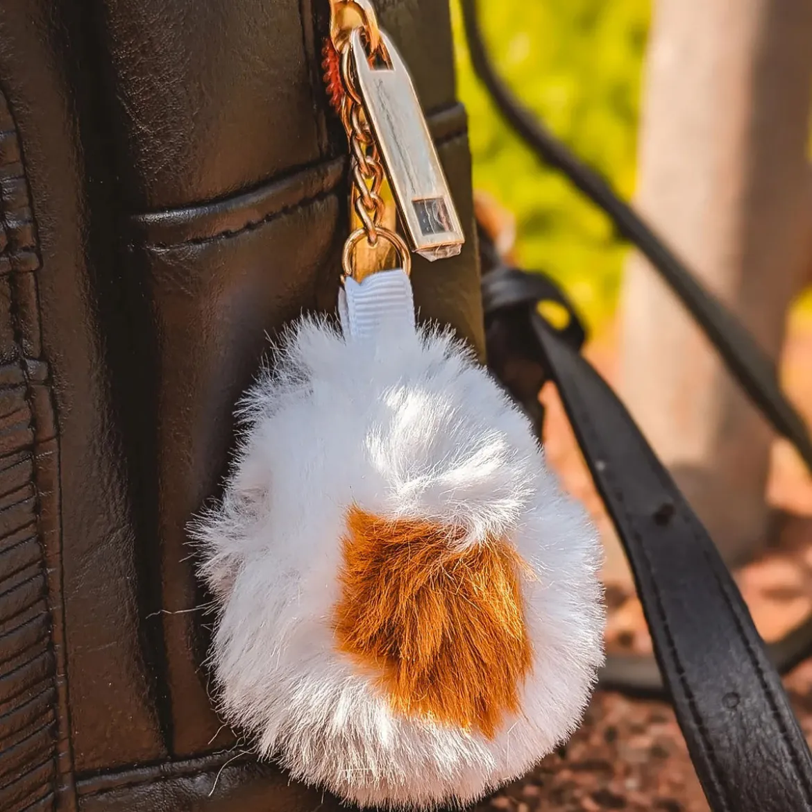 Ilustrata - Dark Ramen Rucksack mit Pom Pom Anhänger schwarz