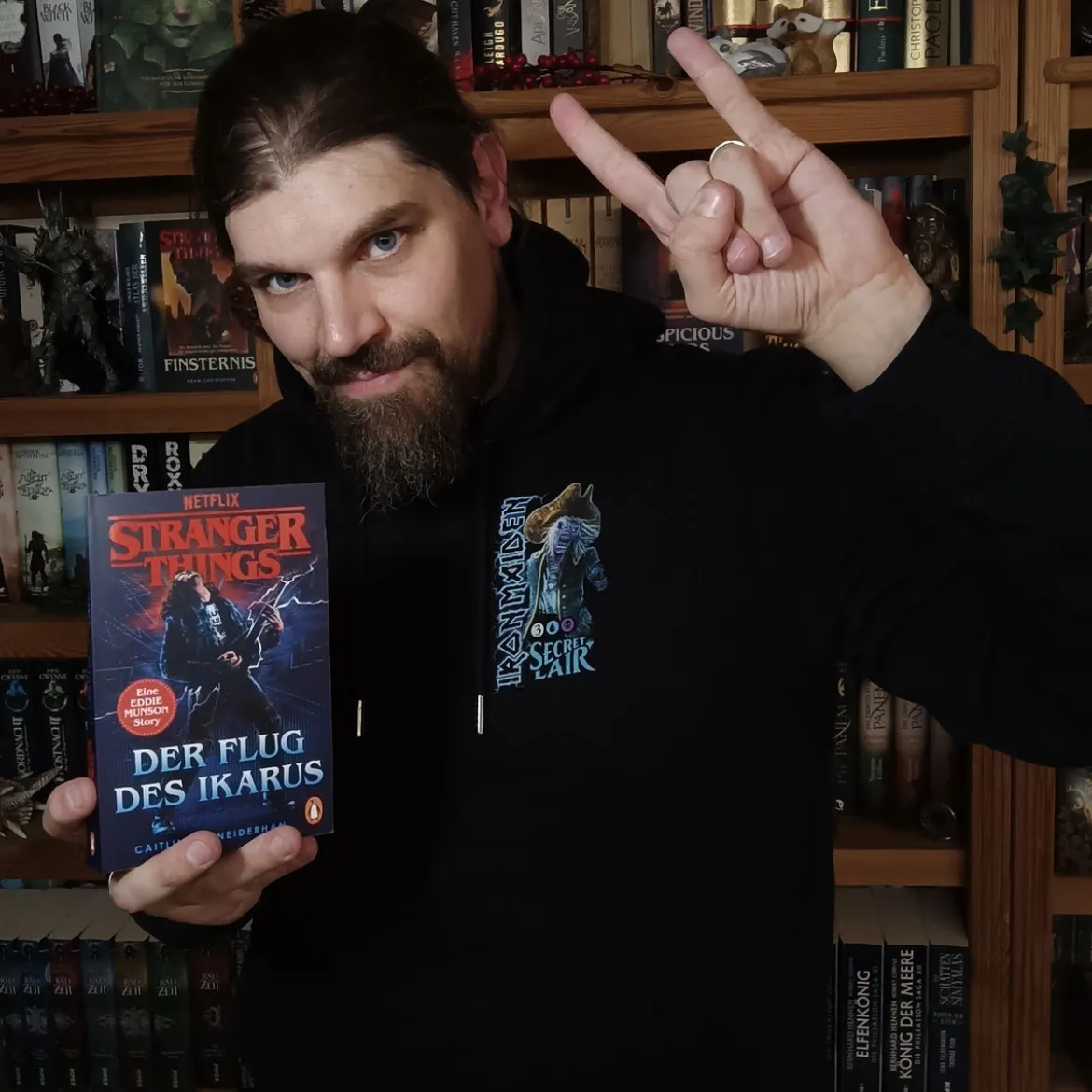 Iron Maiden - Magic Captain N´Ghathrod Hoodie schwarz