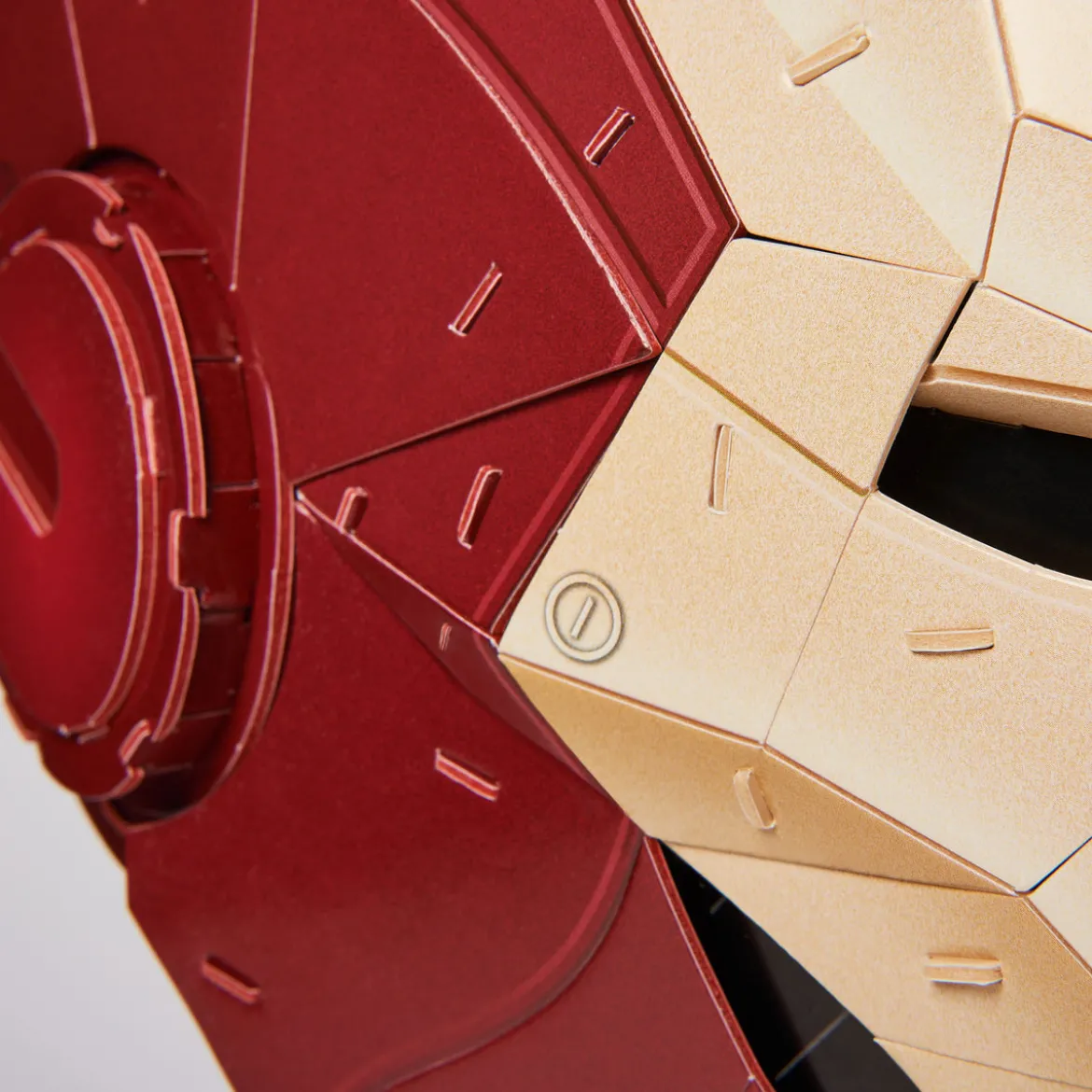 Iron Man - Helm 4D Build Modell Bausatz