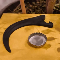 Jurassic Park - Velociraptor Kralle Magnet Flaschenöffner