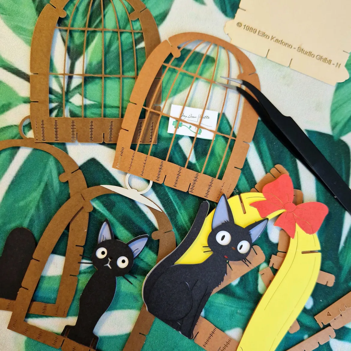 Kikis kleiner Lieferservice - Jiji Theater Papier Model Kit
