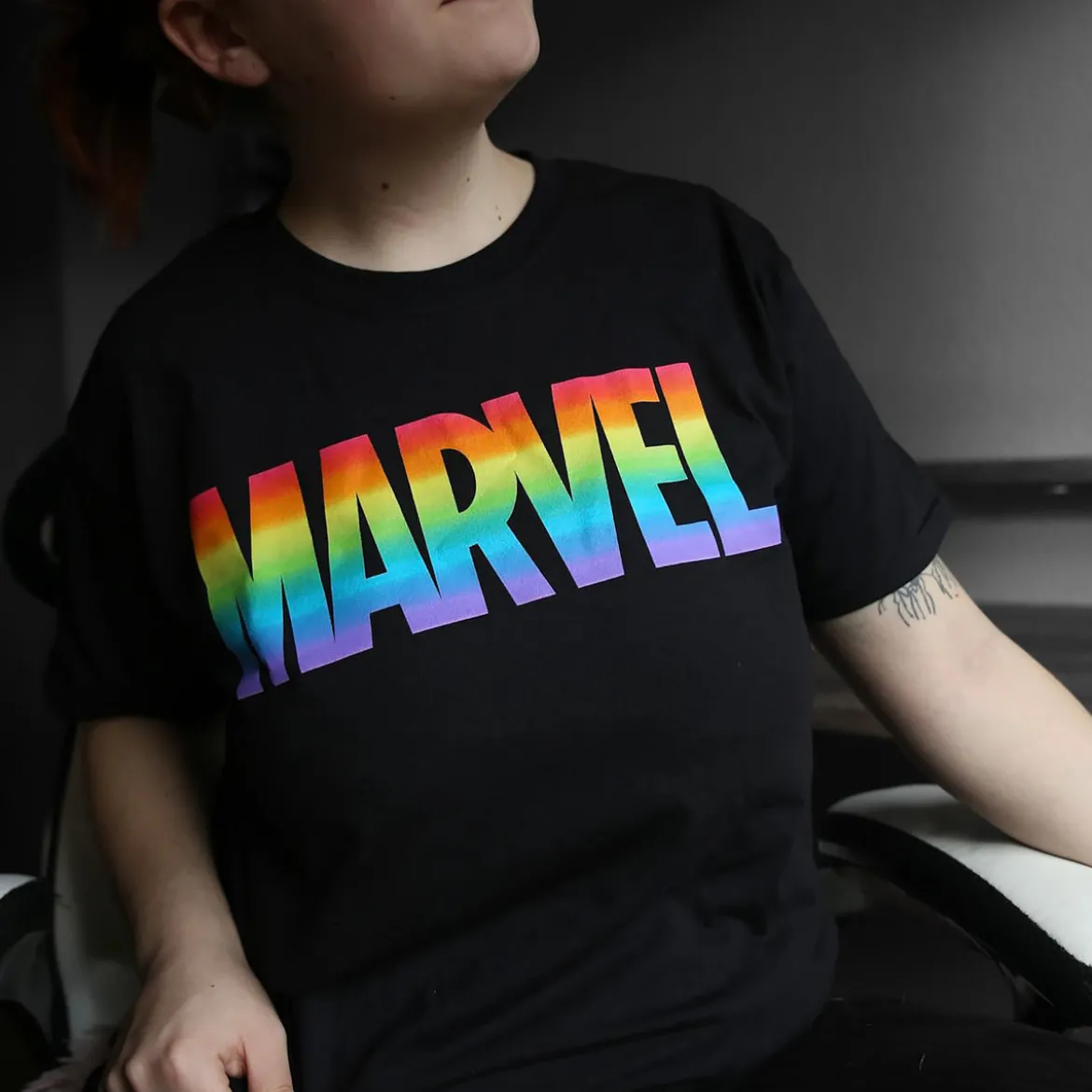 Marvel - Rainbow Pride Logo T-Shirt schwarz