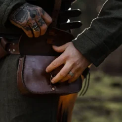 Mittelalter Gürteltasche mit Prägung braun