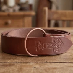 Mittelalter Ringgürtel mit Thors Hammer Prägung braun