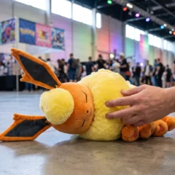 Pokemon - Flamara Plüsch Figur schlafend