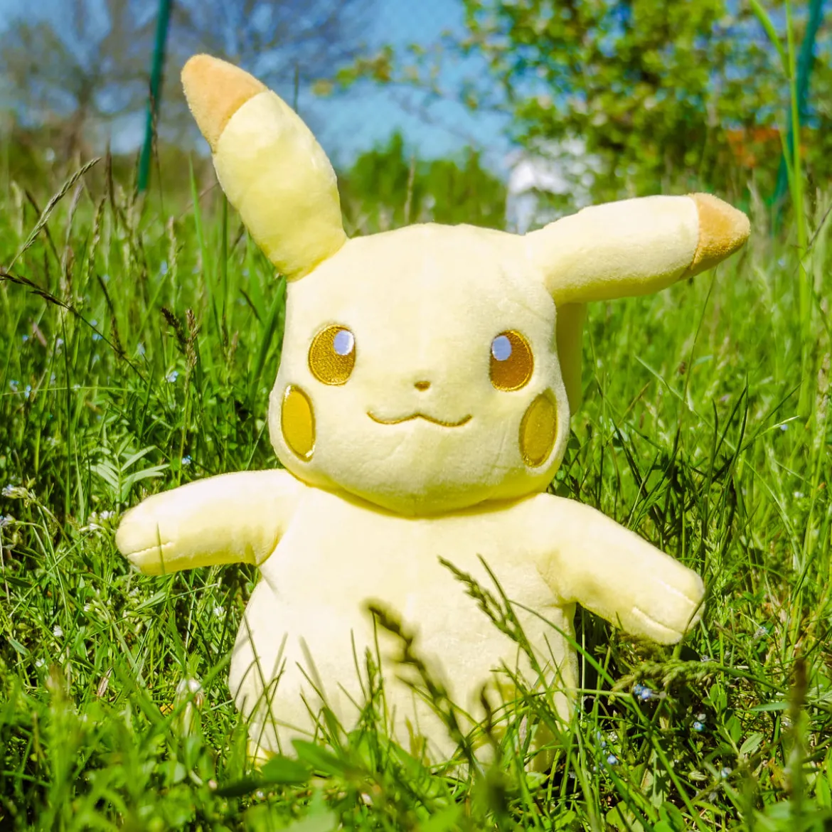 Pokemon - Pikachu Monochrom Plüsch Figur 24 cm