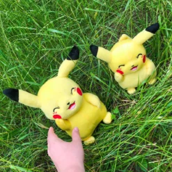 Pokemon - Pikachu Plüsch Figur 32 cm