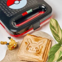 Pokemon - Pikachu und Pokeball Sandwichmaker