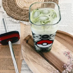 Pokemon - Pokeball Becher mit Strohhalm