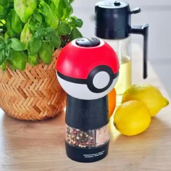 Pokemon - Pokeball Elektrische Salz & Pfeffermühle