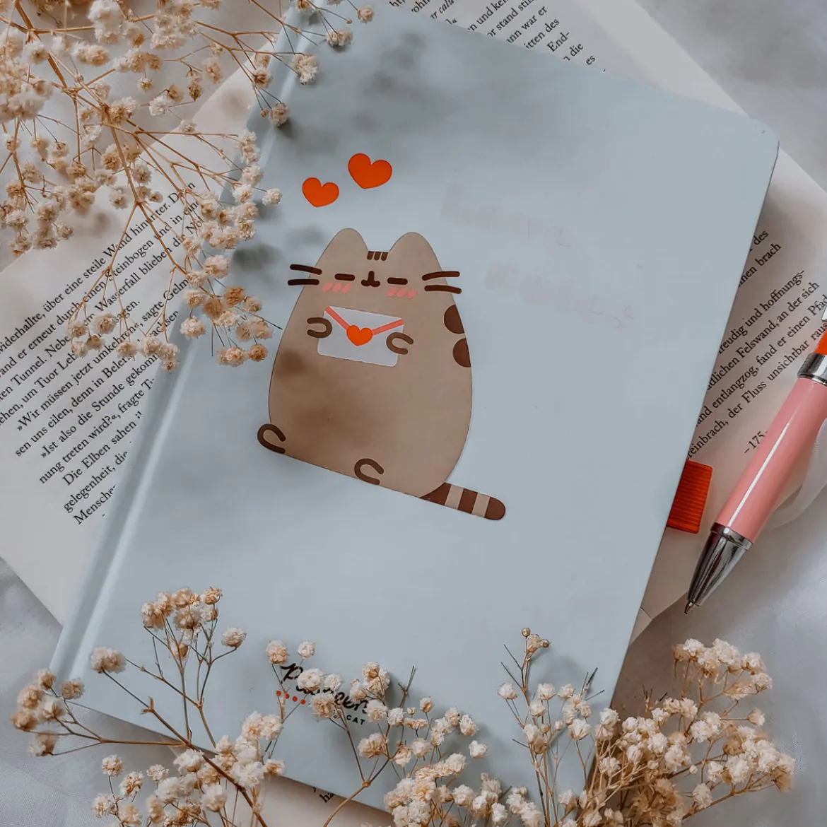 Pusheen - Purrfect Love Notizbuch mit Kugelschreiber