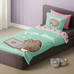 Pusheen - Wende-Bettwäsche mit Glow in the Dark Effekt