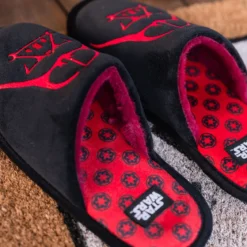 Star Wars - Darth Vader Pantoffeln schwarz-rot