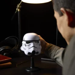 Star Wars - Stormtrooper Mini Helm Replik auf Base