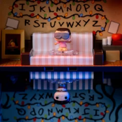 Stranger Things - Byers House Funko Bitty Pop Display mit 2 Figuren