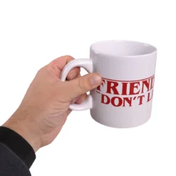 Stranger Things - Friends Don't Lie Tasse XXL